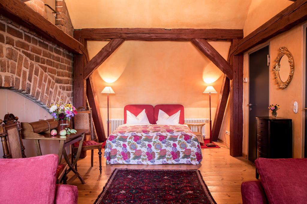 Up Hus Hotel Neuruppin Quarto foto