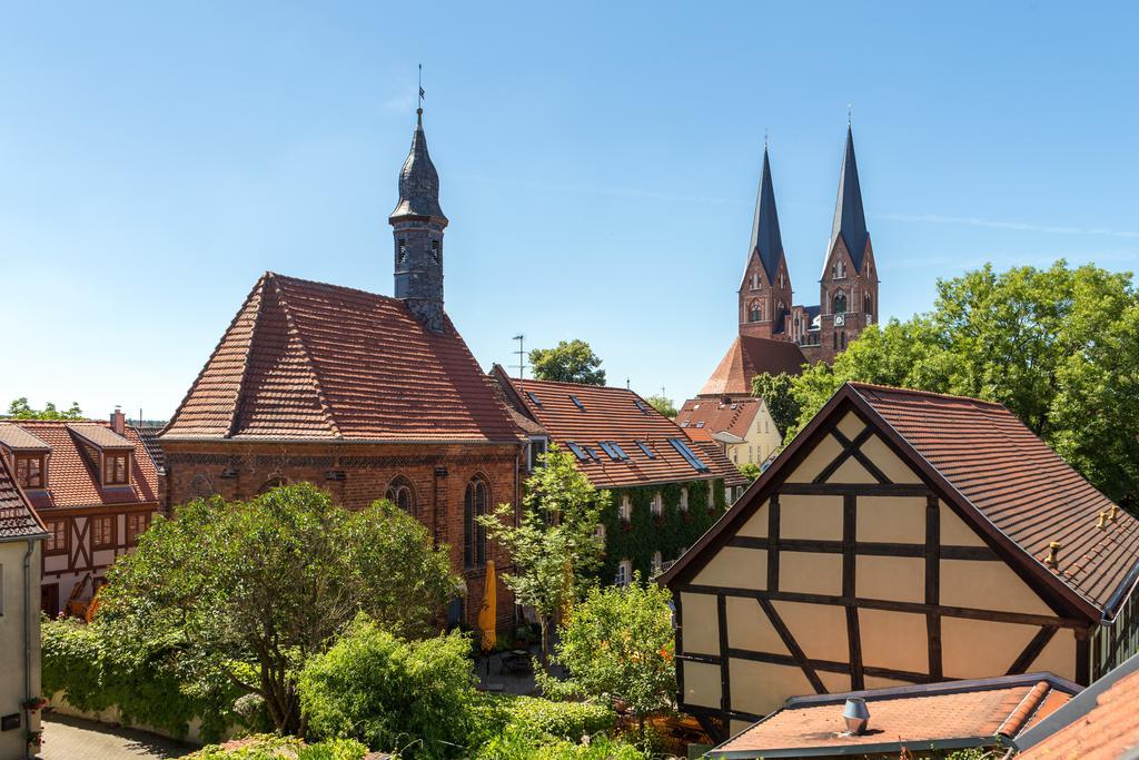 Up Hus Hotel Neuruppin Exterior foto